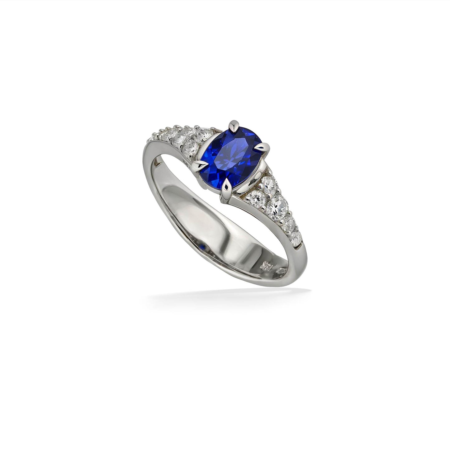 45050 - 18K White Gold - Oval Blue Sapphire and Diamond Ring